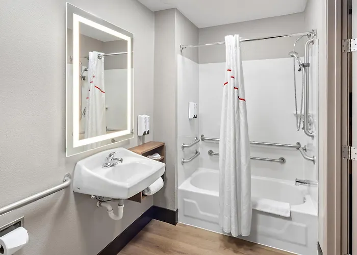 Red Roof Plus+ Columbus-ohio State Osu Hotel 3*